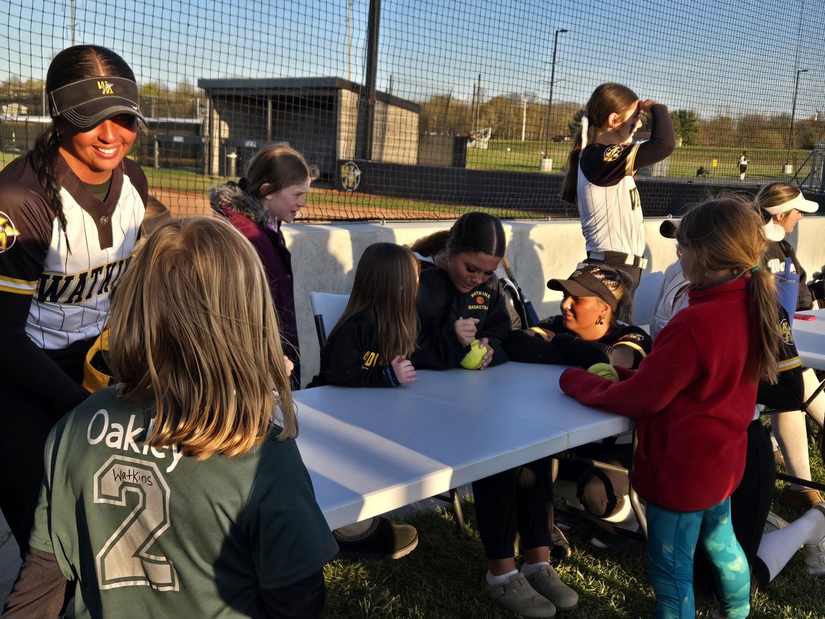In addition to the come from behind W for @SoftbaWatkins we hosted our 1st of 2 youth nights for our 6u/8u kids. Below are some pics. Future Warriors.