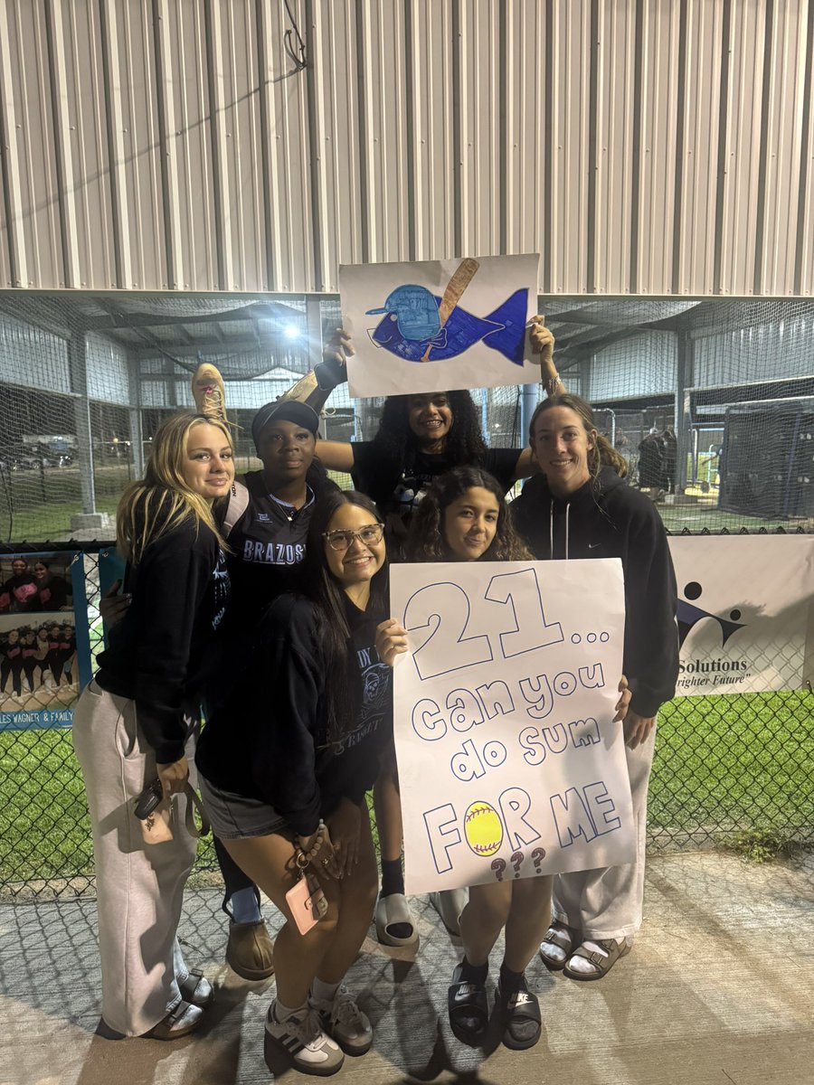 ladybuchoops's tweet photo. We had a great time supporting our Lady Buc softball team last night. Big time win! https://t.co/4Nnwa5WsCJ