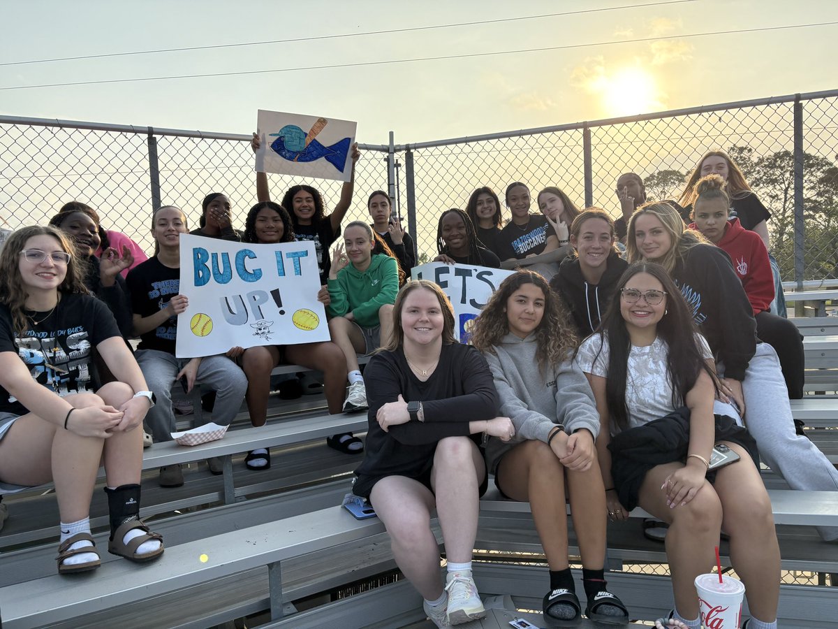 ladybuchoops's tweet photo. We had a great time supporting our Lady Buc softball team last night. Big time win! https://t.co/4Nnwa5WsCJ