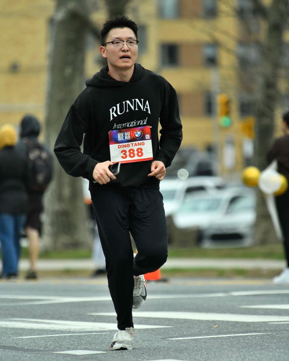 dingtangupenn's tweet photo. 2025 @LOVERUNPHILLY Half in the books! Philly brought the grit. Grateful for @Runna keeping my training on track this season.
#LoveRun2025 #RunnaTraining #PhillyHalfMarathon #MarathonTraining #MarathonRunner #PhillyRun #MarathonRace #MarathonAthlete https://t.co/zdXP9ockQ4