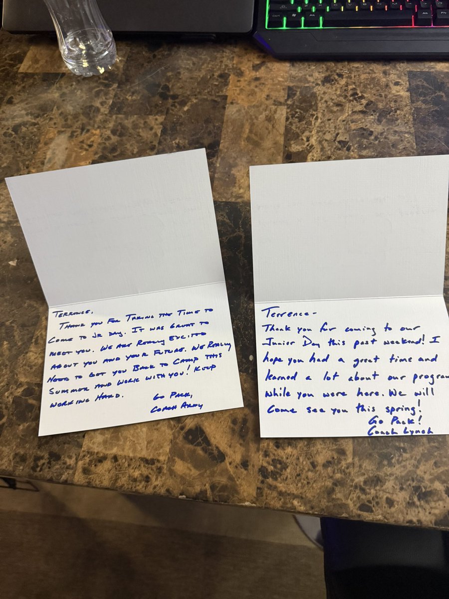 TerrenceJ75's tweet image. Thank you @CoachArmy @CoachLynch for the letter. Can’t wait to get back down there!

@BrandonHuffman @VEE_Sports