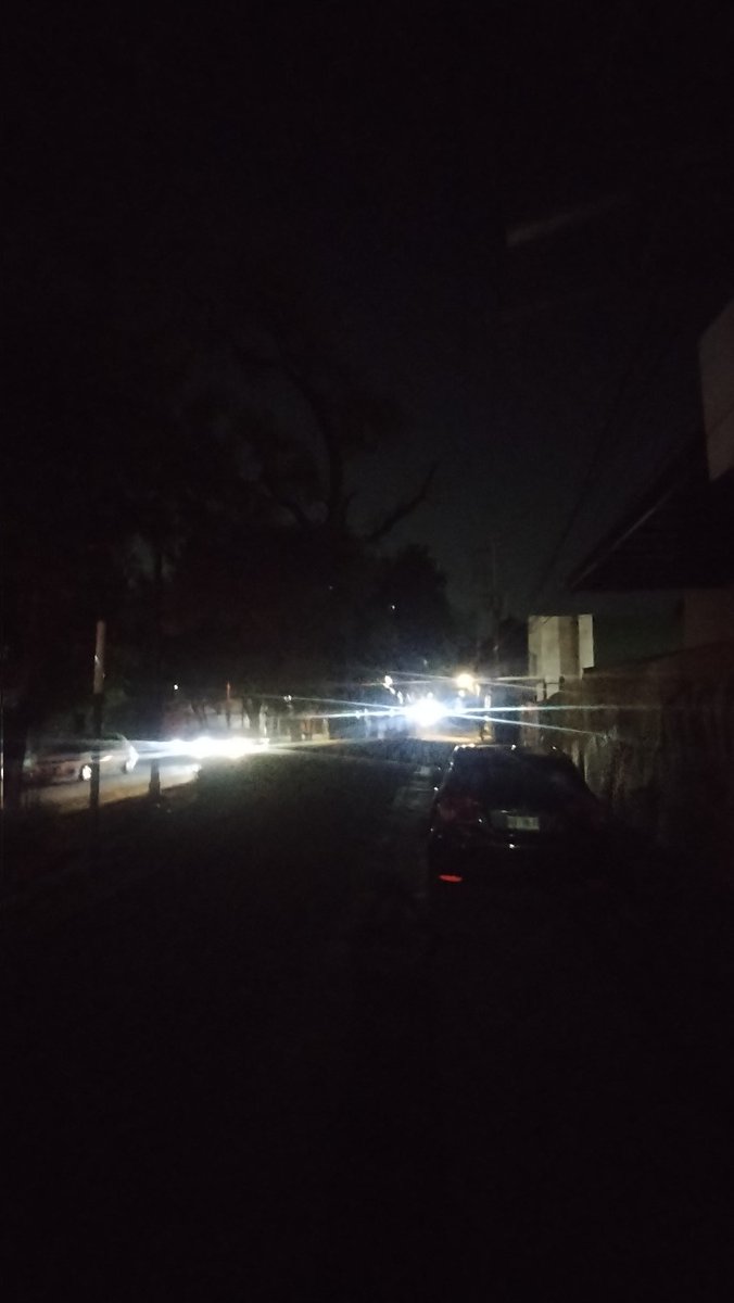 cliotropos's tweet photo. @TlalpanAl ¿Cuándo realizan trabajo en el Centro de Tlalpan? La calle Calvario está a oscuras todas las noches. Las calles Isla Sacrificios, Chilapa y 5 de mayo llevan  años sin mejoramiento. https://t.co/3Rv0wFM313