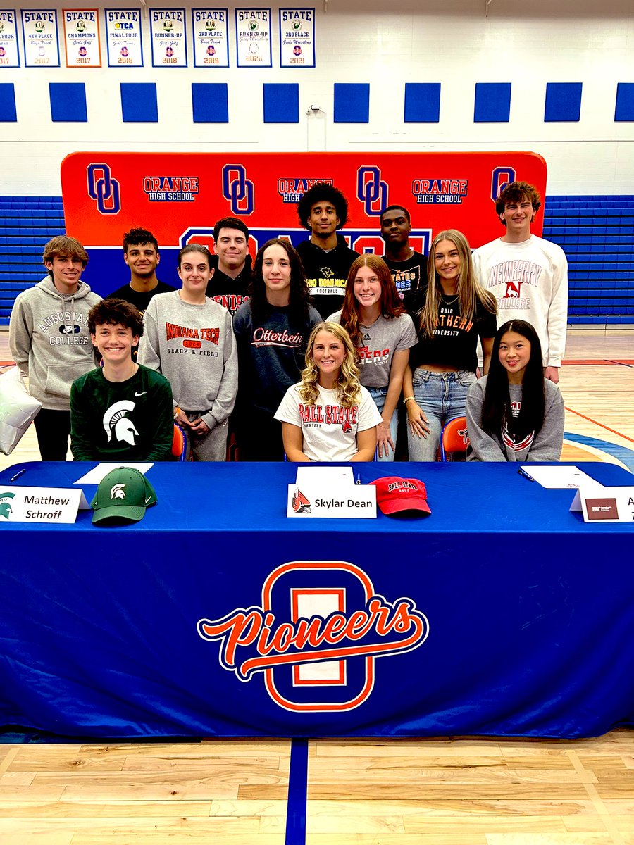 ✍️Congratulations to our student-athletes who signed to continue both their academic and athletic careers today! 

✍️Your school and community are so incredibly proud of each and every one of you. Cannot wait to see what you all do next!👊

Roll Neers🍊