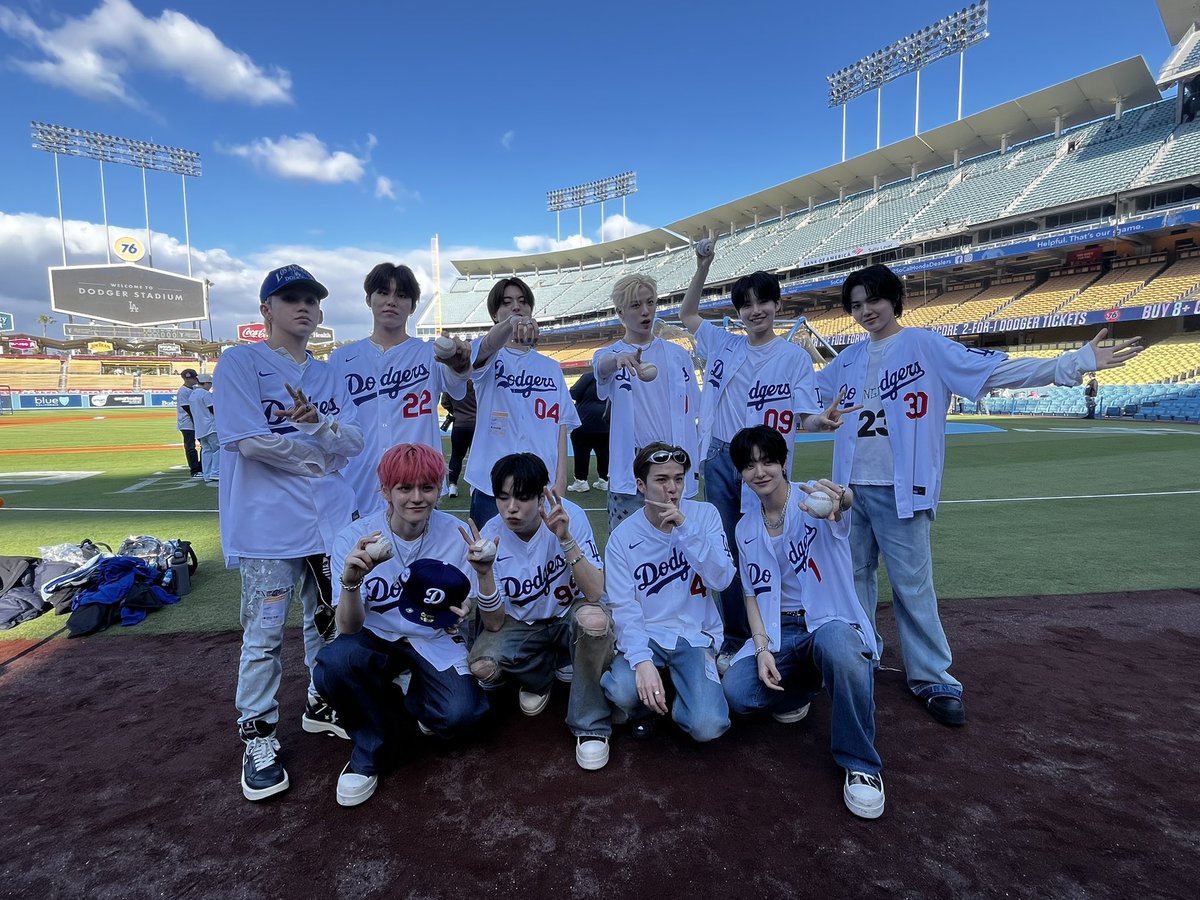 BeastCrypto_678's tweet photo. TR10 feat Dodgers https://t.co/Y0eQIcO3Bp