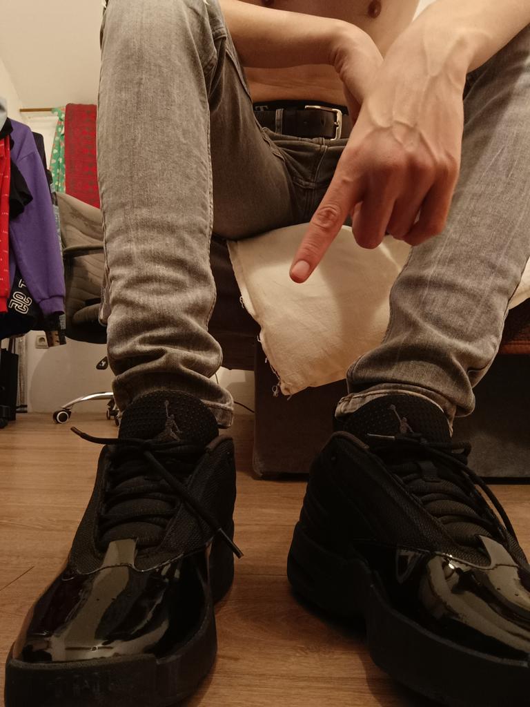 MasterElijah3's tweet image. Lick!