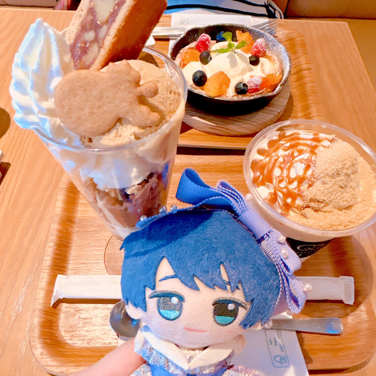 江ノ島鎌倉に行ってきました✨
たくさん歩いて、食べたいの食べて、
最近とても不運なのでお守り頂いてきました🐦⛩
これで勝つる！

もっとたくさん写真撮ってたつもりだったんですが、トビが怖すぎてぬい出せてなかった〜😇
楽しかったです💓次は秋あたりに遠出したいなぁ