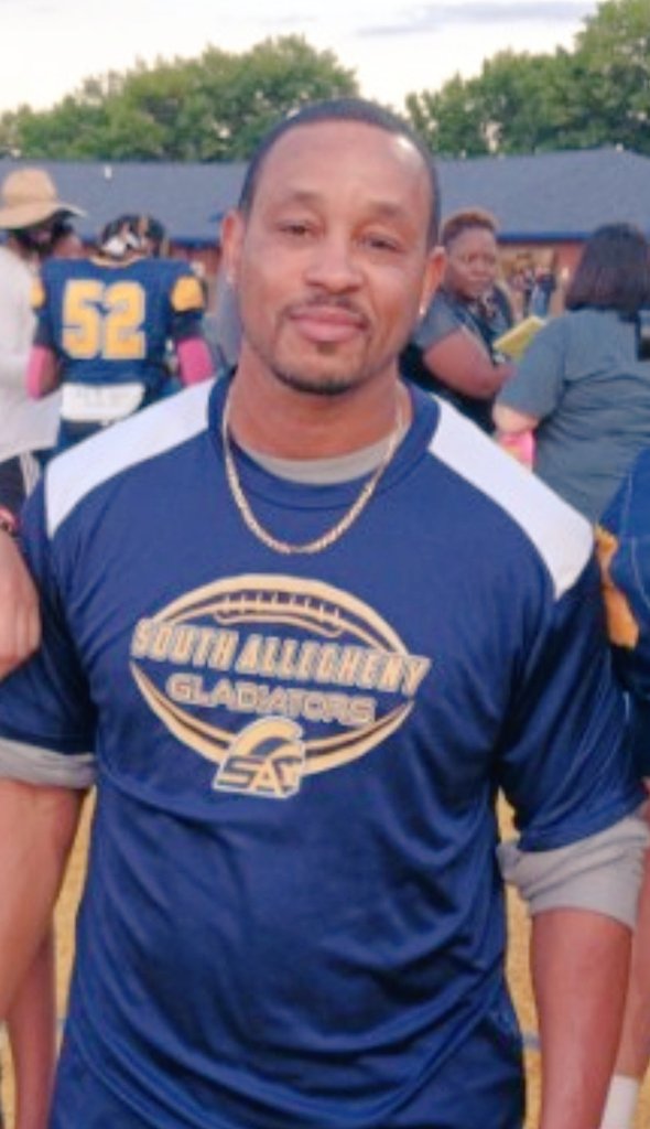 🚨 BIG NEWS from South Allegheny! 🏀💥 VADA EPPS is officially our new Varsity Girls Basketball Coach! — He's built programs, raised champions, and now he's leading SA Girls Hoops!
Let’s GOOOOO!!! 💛💙