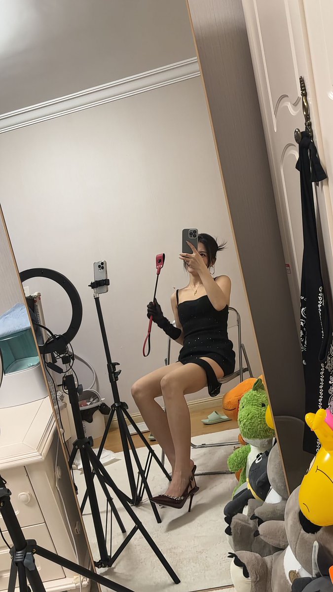 岳柒莲 tweet media