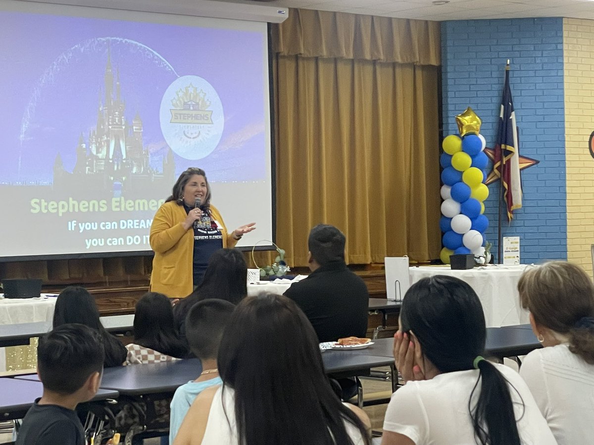 maty_orozco's tweet image. Great afternoon for a warm welcome to our Raymond families joining us at Stephens Elementary @AldineISD   A big shoutout to all the faculty and staff who greeted our families with such kindness and open hearts.❤️ #aldineimpact
