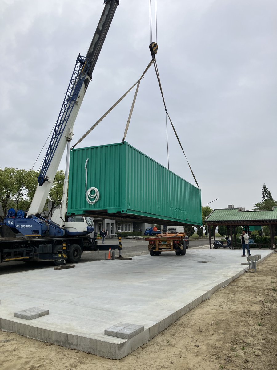 Big leap in vegetable science!🍅🌶🚀

WorldVeg’s #SpeedBreeding Facility for in Taiwan delivers up to 6 crop generations per year—boosting #climateSmart varieties for #smallholder farmers.   

📰Read more: bit.ly/4jgBuam

#AgTech #FoodSecurity #ClimateResilience