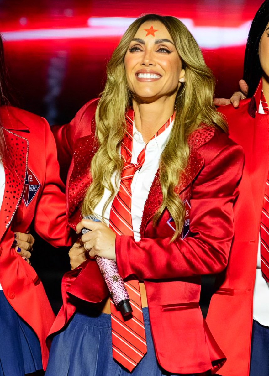 infoanycolucci's tweet photo. 2023, mia colucci ⭐️ https://t.co/jGLzu6APRP