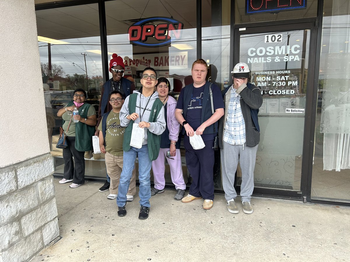 Celebrating the start to Fiesta with Pan Dulce. Some of our students tried pan dulce for the first time. They loved it! Thank you to La Popular bakery for your kindness! ❤️
