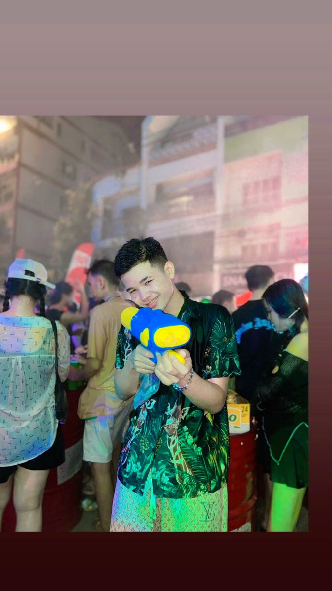 ຖືກບາຍແຕ່ຫຳ🥺😂