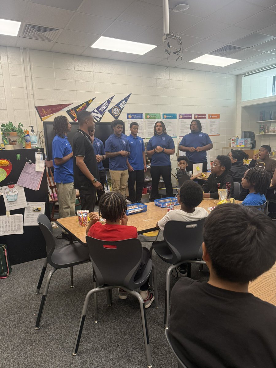 Sims Families Being Involved (F.B.I.) tweet media