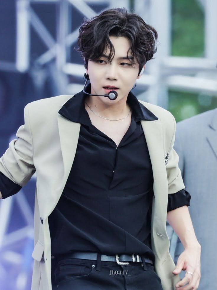 입덕하고 한 번도 아쉬운 적이 없어
널 만난 건 나에게 최고의 행운이야
#진호의_빛나는_앞날을_함께할게