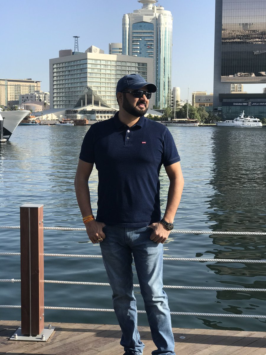 Vikas Tyagi (@vikastyagijee) on Twitter photo рд╕рдордп рдЦрд╝рд░рд╛рдм рд╣реЛ рддреЛ рдХрдмреВрддрд░ рднреА рдмрд╛рдЬ рдХреЛ ,
 рд╕рд▓рд╛рд╣ рджреЗрддреЗ рд╣реИ' рдХреА рдЙрдбрд╝рдирд╛ рдХреИрд╕реЗ рд╣реИ ... рд╕рдордп рдЦрд╝рд░рд╛рдм рд╣реЛ рддреЛ рдХрдмреВрддрд░ рднреА рдмрд╛рдЬ рдХреЛ ,
 рд╕рд▓рд╛рд╣ рджреЗрддреЗ рд╣реИ' рдХреА рдЙрдбрд╝рдирд╛ рдХреИрд╕реЗ рд╣реИ ...