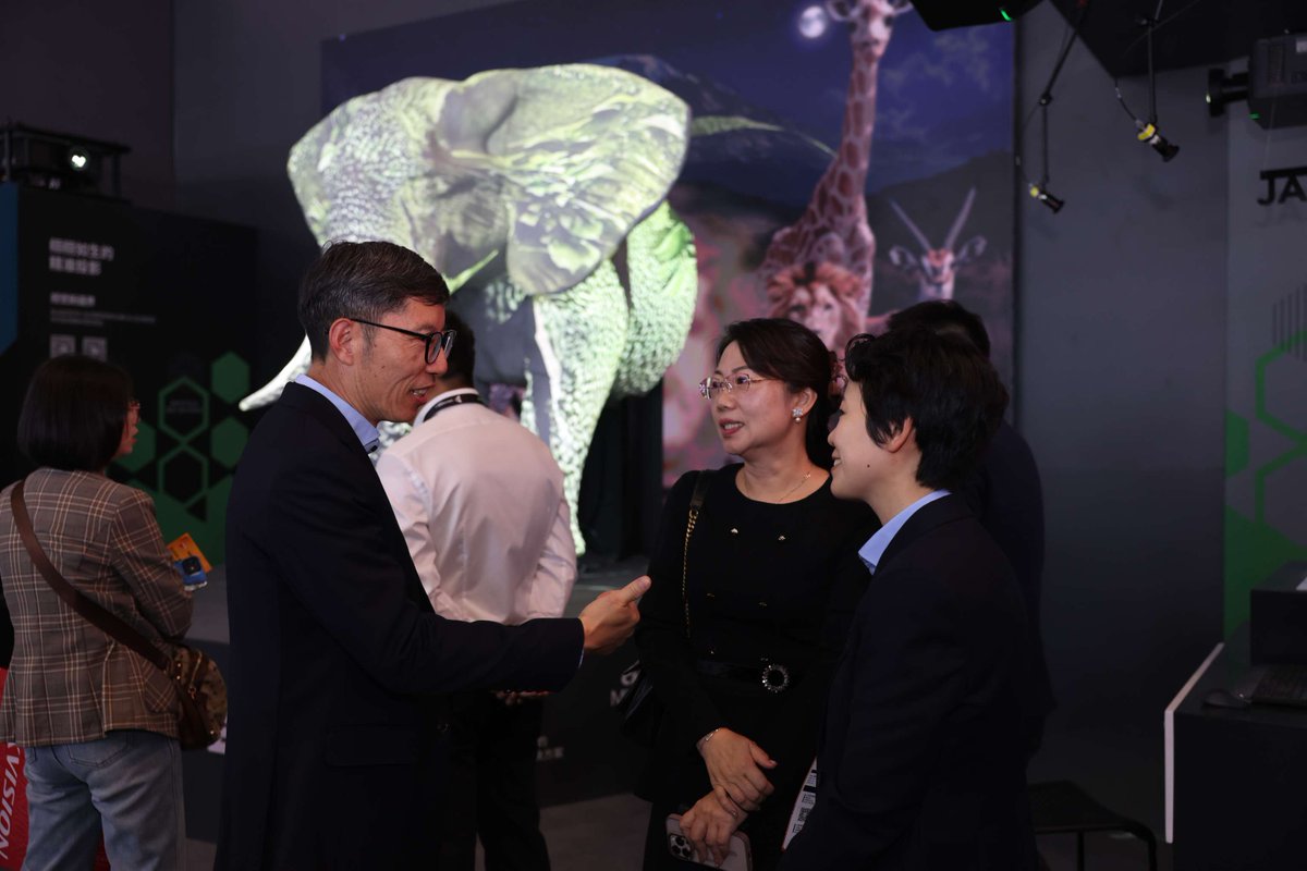 ChristieDigital's tweet image. Join us at InfoComm China 2025 at CNCC until April 18! Visit Hall E, EA2-01 for cutting-edge AV tech. ✨ ow.ly/4Loz50VBYEK #InfoCommChina2025 #VisualSolutions #ImmersiveExperiences