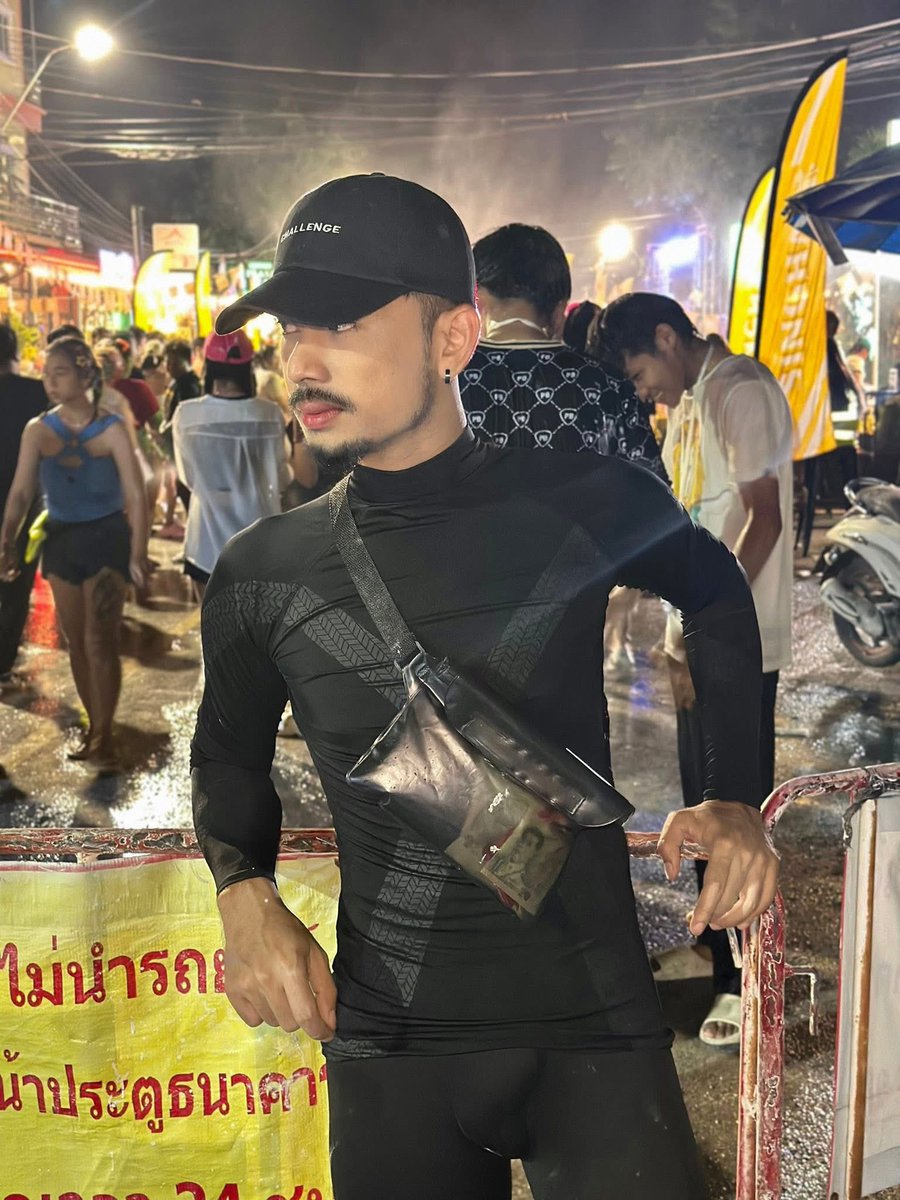 Armme8917's tweet photo. แตกๆ https://t.co/Z4hkdfwzKX