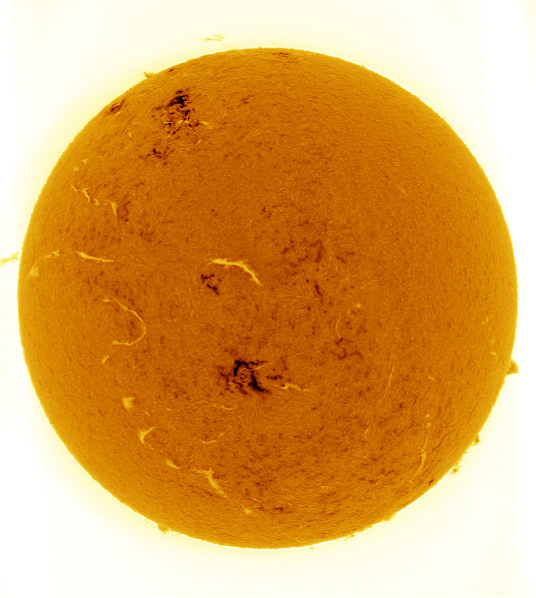 The sun, about 30 mins ago. Sunspot region 4060 is super flary (dark patch) in this inverted image. It measures 120,000kms end to end. Captured with the SHG700 spectroheliograph, QHY678M and SkyWatcher 82ED, Processed in Jsol'Ex 3 and AS3. #solar #astrophotography