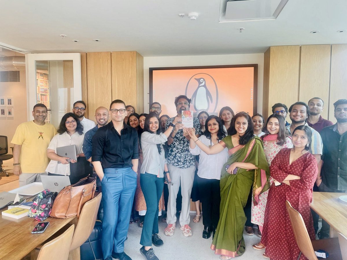 Penguin days with #heartlamp