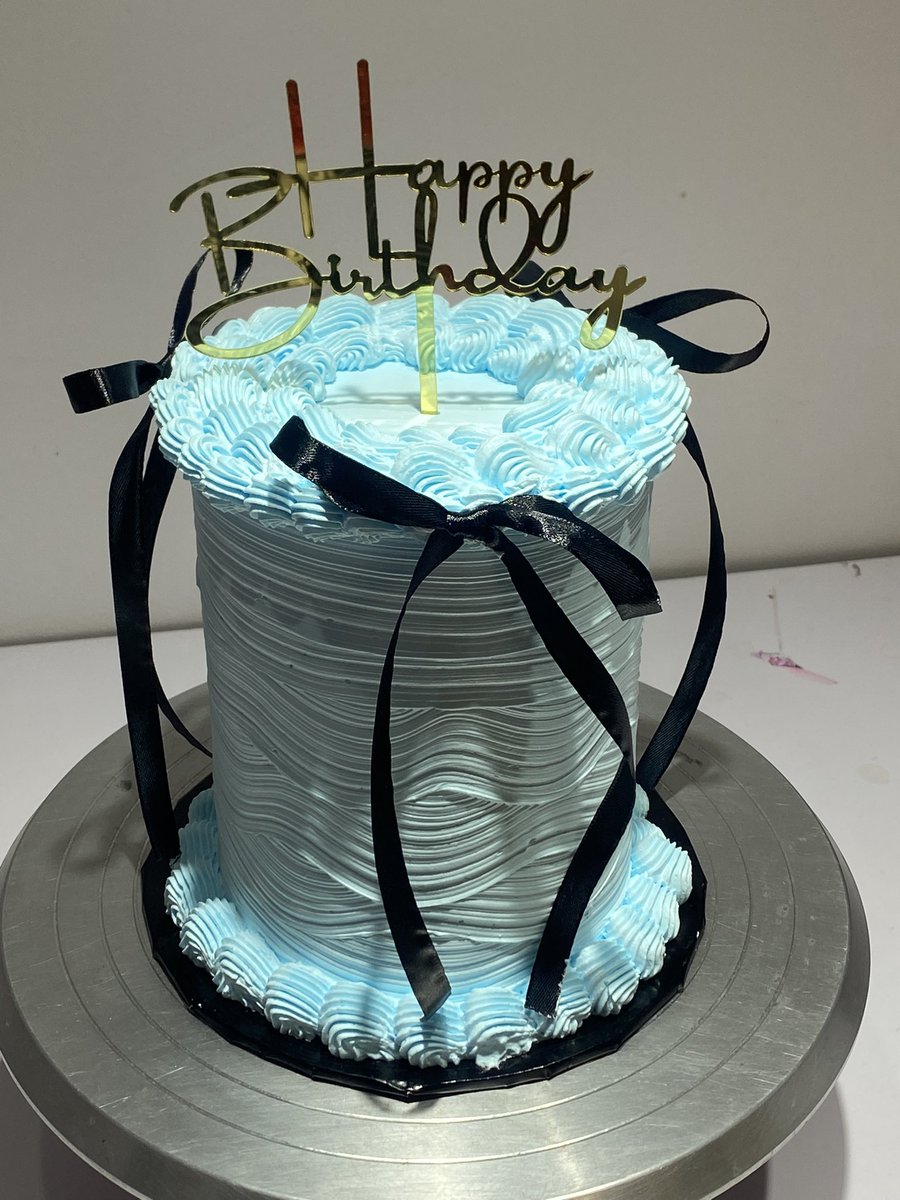 CAKES IN LAGOS مستوره PBD/1096 (@cakesbykofo) on Twitter photo Mini cake🩵
Price:22,000naira
Need a cake?we got you
Dm to place your orders
WhatsApp wa.me/2349034442043
Location:Lagos
Please Repost 🙏🏾
<a href="/_DammyB_/">Dammy B 🎥</a> <a href="/yay_tunes/">Yay Toon Day</a> <a href="/khanofkhans11_/">KHAN'✨</a> <a href="/Auntyadaa/">𝐀𝐔𝐍𝐓𝐘 𝐀𝐃𝐀</a> <a href="/Adedotttttttt/">Sameerah of Data Analytics✨😌🌹🇬🇧</a> <a href="/YinkaDerek/">El’hadj Ragna</a> Mini cake🩵
Price:22,000naira
Need a cake?we got you
Dm to place your orders
WhatsApp wa.me/2349034442043
Location:Lagos
Please Repost 🙏🏾
<a href="/_DammyB_/">Dammy B 🎥</a> <a href="/yay_tunes/">Yay Toon Day</a> <a href="/khanofkhans11_/">KHAN'✨</a> <a href="/Auntyadaa/">𝐀𝐔𝐍𝐓𝐘 𝐀𝐃𝐀</a> <a href="/Adedotttttttt/">Sameerah of Data Analytics✨😌🌹🇬🇧</a> <a href="/YinkaDerek/">El’hadj Ragna</a>