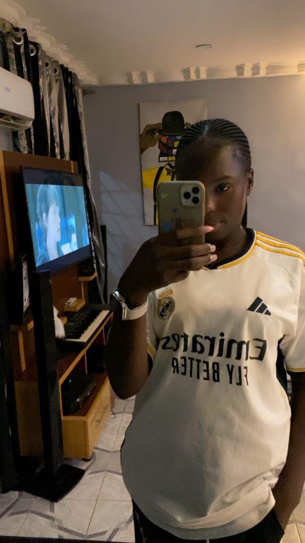 chunblessingl's tweet photo. The game of football is one crazy thing really 
Arsenal's strategy and teamwork paid off, I mean, their strength in attack and midfield control. 
Real Madrid🥲we literally struggled to create scoring opportunities, despite their efforts.
Read second part please https://t.co/tAfeC9v5oe