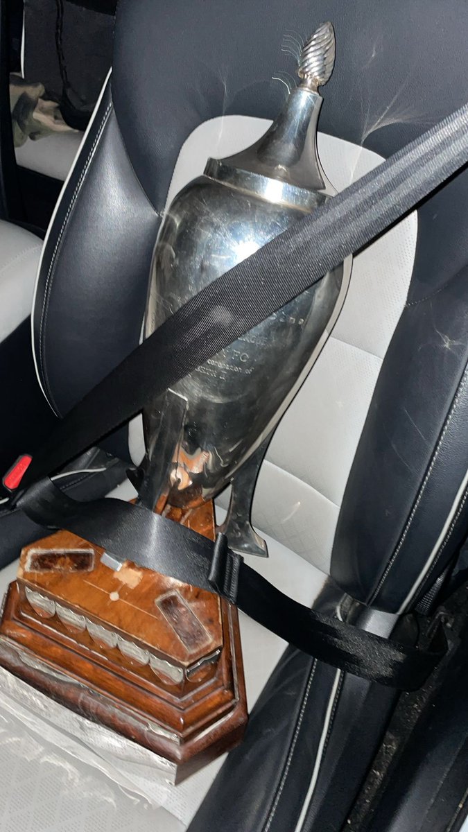 What a night, what a club! 1 🏆, 2 more to get. Millard (the good one) with the 93rd minute winner to win the famous Bareham trophy. 
On to Saturday to secure the double. Thanks to everyone who came to support: #bcob