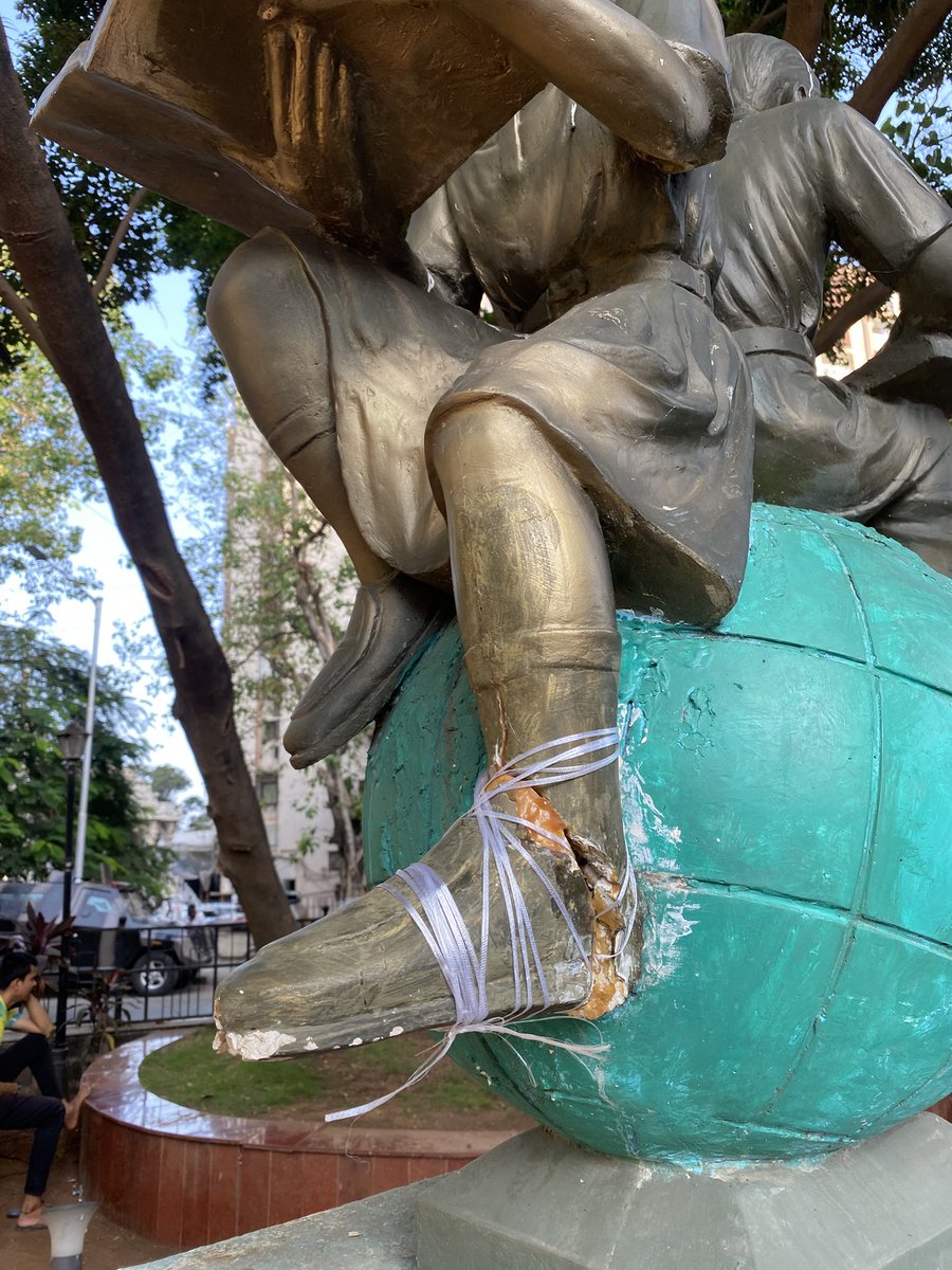 krantis's tweet photo. Under beautification of the Mumbai parks, the quality of the material used proves the purpose of creating such projects.. #superficial @mybmc @mybmcWardD @WalkeshwarW @zoru75 https://t.co/KJoPvC2s3B