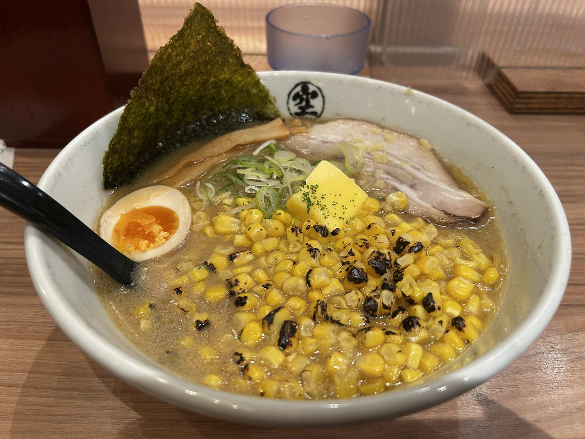 Milca_FF's tweet photo. ぶーん✈️
北海道初上陸🍜 https://t.co/rwK163KUeU