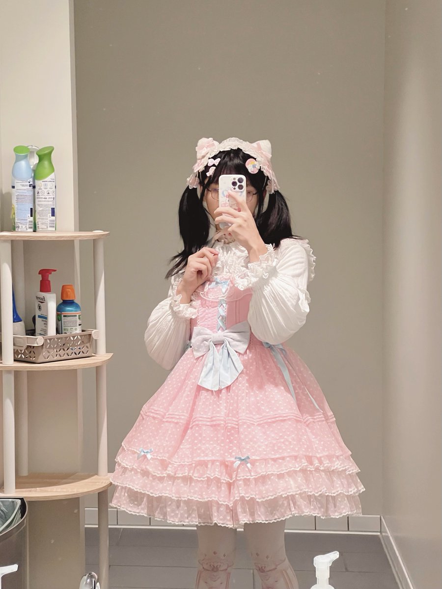 HimeUzuki's tweet photo. #cccat 小甜豆JSK
#uzukiootd 感觉审美和风格已经定型了，现在看别的裙子都提不起劲，还是最喜欢自己以前就看上了的
#lolitafashion #sweetlolita https://t.co/bkzx0scOFt