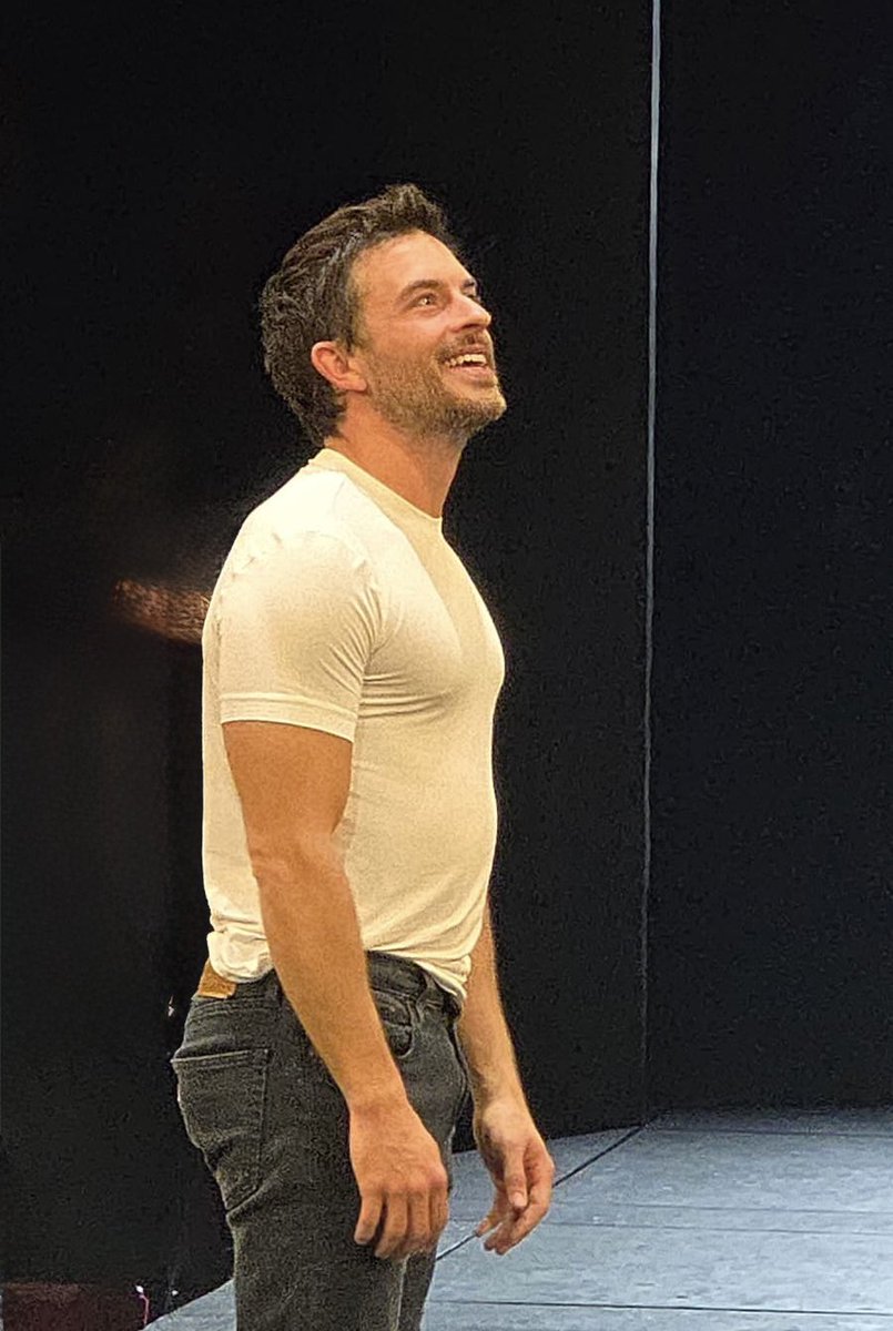 BasciuCristiano's tweet photo. What an incredible play I saw last night, Jonathan Bailey and the all cast was magnificent in RICHARD II at the Bridge Theatre…. #jonathanbailey #richard2 https://t.co/7xcxgFD8iL