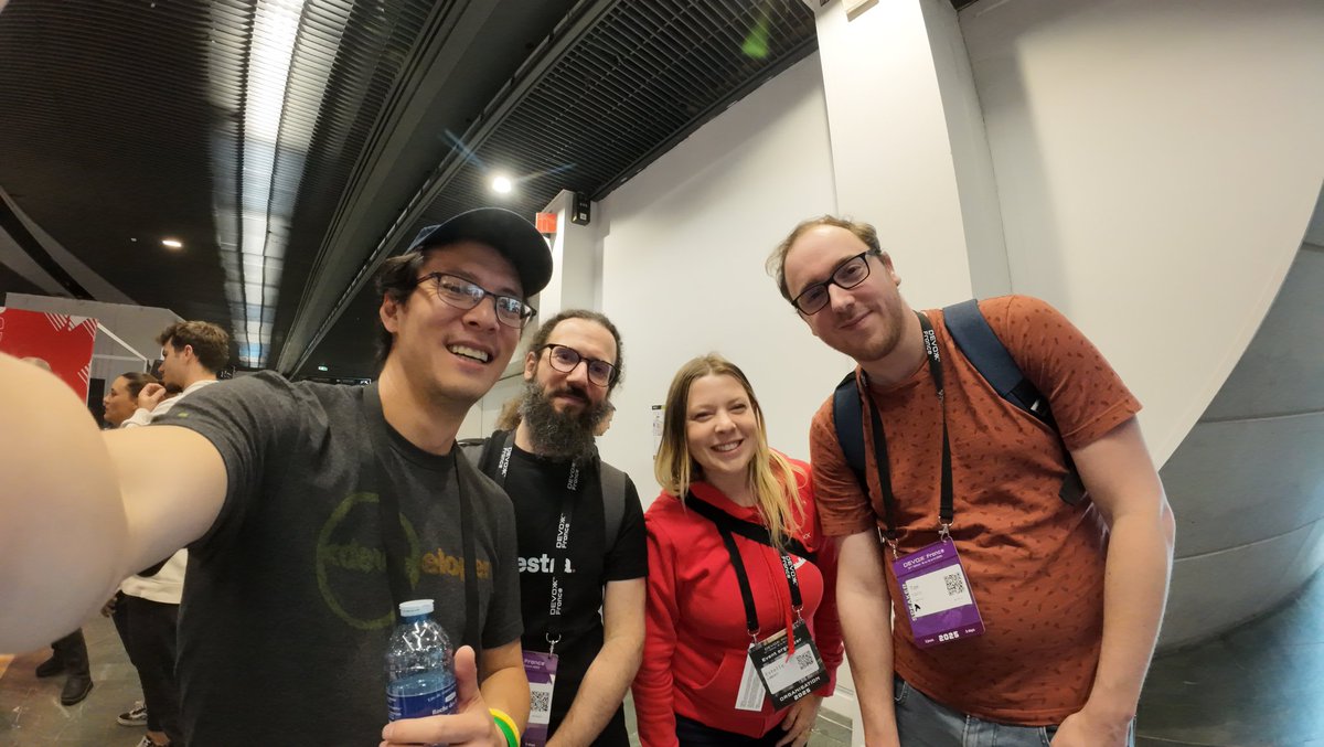 Sun S. D. Tan tweet media