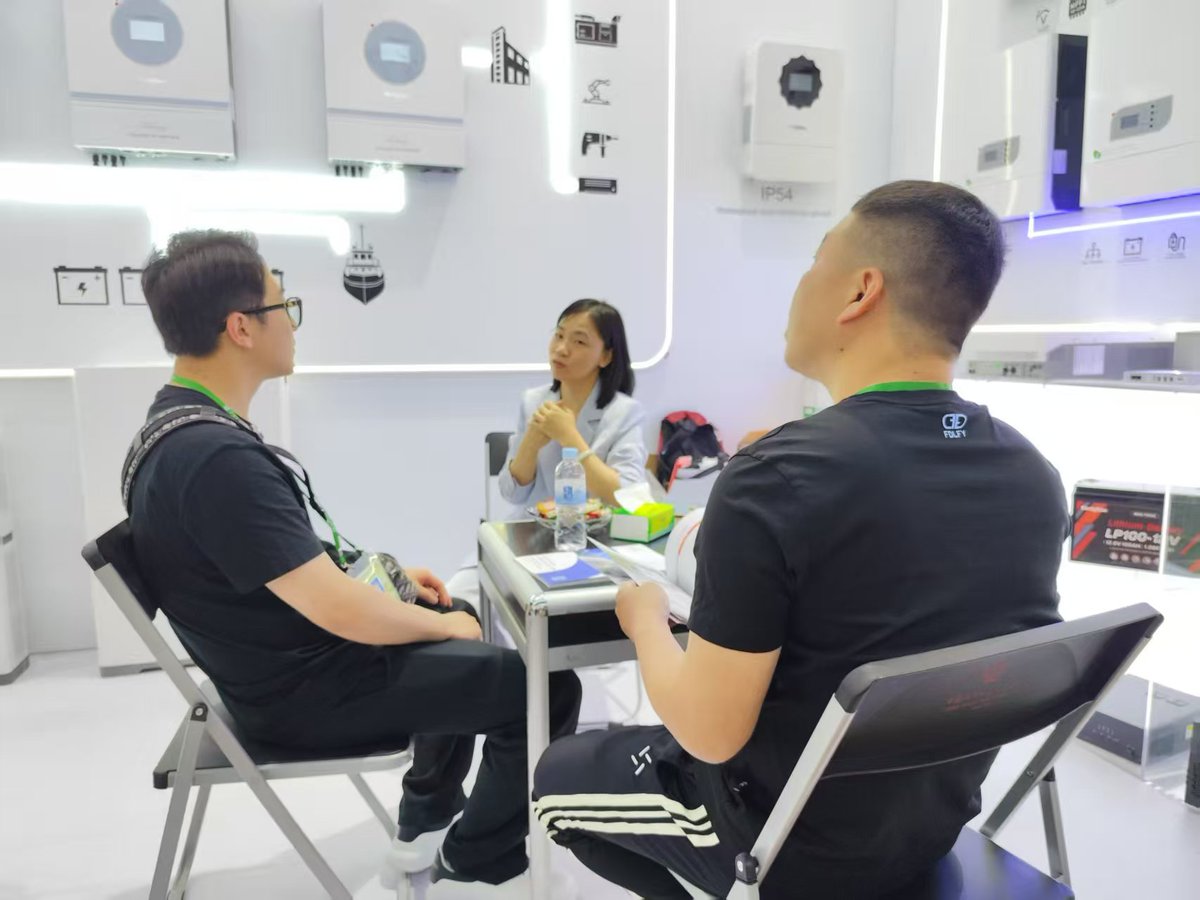 techfinepv's tweet image. Techfine is LIVE at the #137thCantonFair

Visit Booth 15.3E08-09 to explore solar inverters, lithium batteries &amp;amp; OEM energy storage solutions.

Let&apos;s shape the future of solar power 🌞

🔗View More：techfinepv.com

#CantonFair #Techfine #SolarInverter #EnergyStorage #OEM