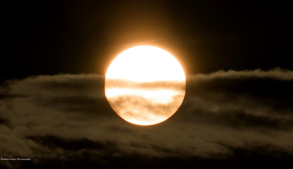 Aberdeen, 17 April 2025
<a href="/aberdeencity/">Post | Aberdeen Culture and Events</a> <a href="/AberdeenCC/">Aberdeen City Council</a>
<a href="/Aberdeen/">Aberdeen</a> <a href="/aboutaberdeen1/">About Aberdeen</a>
<a href="/BBCScotlandNews/">BBC Scotland News</a>
<a href="/STVNews/">STV News</a> <a href="/EveningExpress/">Evening Express</a>
<a href="/aberdeenlive_/">Aberdeen Live</a>
#sunset #erskineloganphotography #travelScotland #Scotlandsbeauty #madeinScotland #tourtheplanet #photographer #Aberdeen #Scotland #LoveScotland