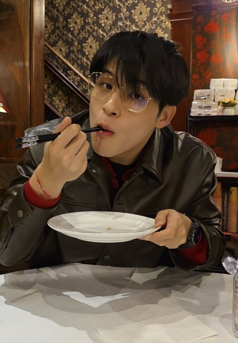 ชุดเดิม อีสสิบเวลา