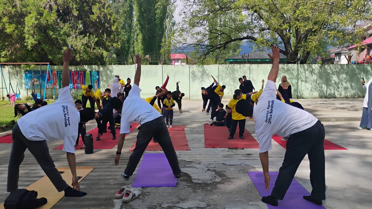 Dagger Parivaar School tweet media