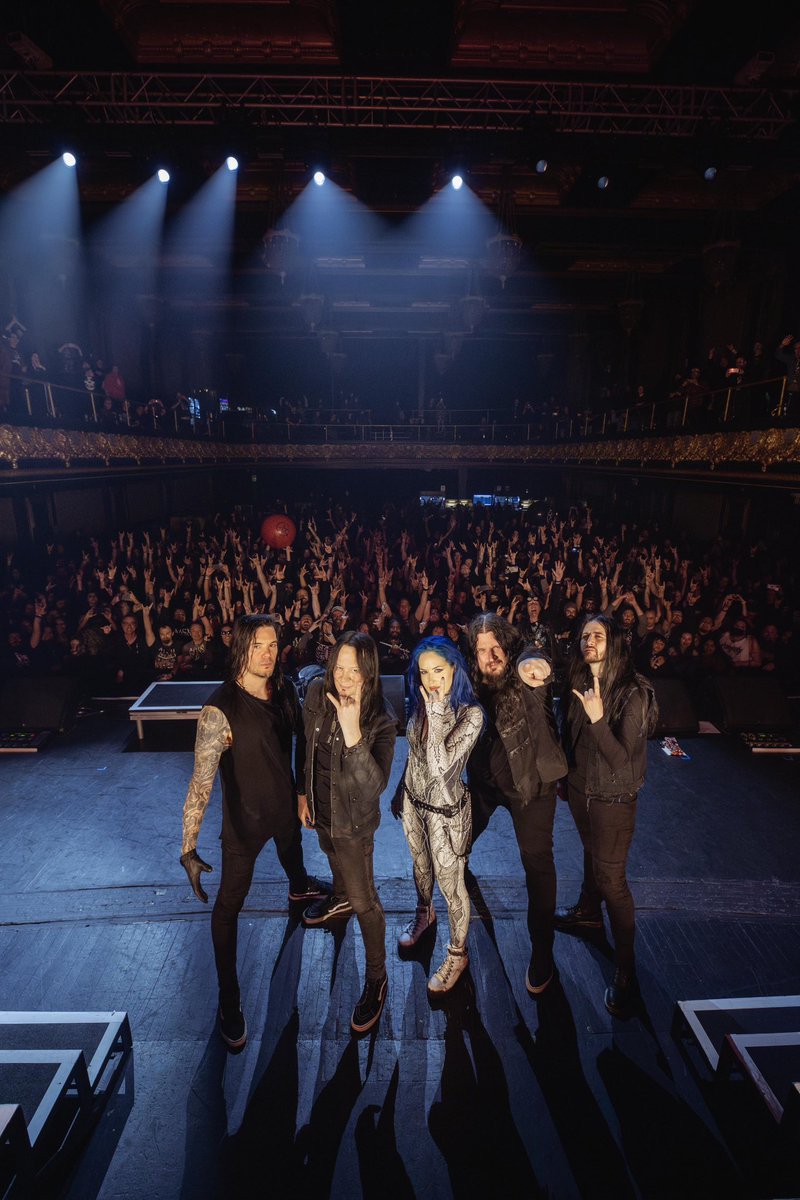 Los Angeles and San Francisco were both KILLER! We hope to return soon again! Our next show is in Portland, OR on Friday (April 18).  All dates here: bnds.us/o76k8l