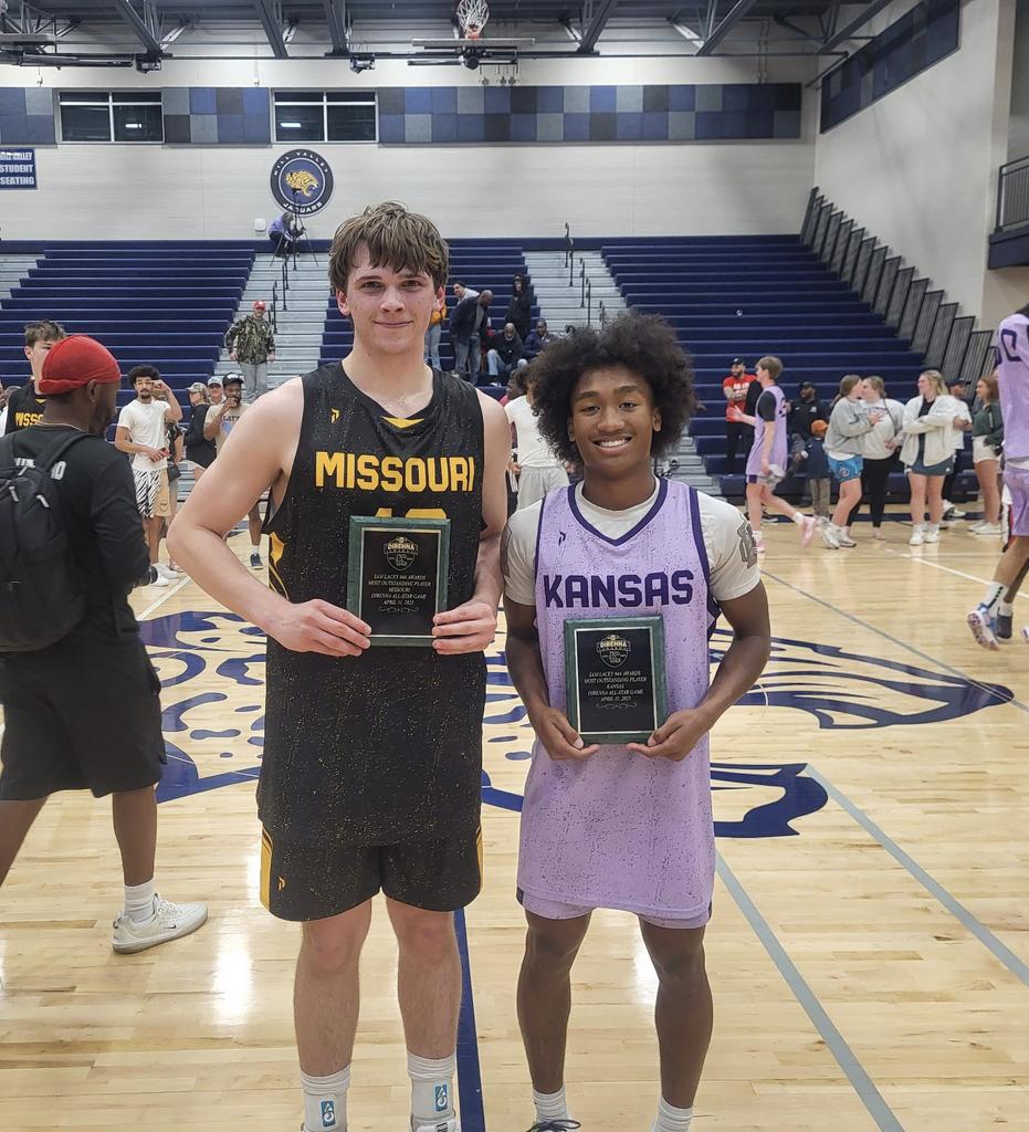 Congrats to GKCBCA <a href="/DiRennaAwards/">DiRennaAwards</a> All-Star Game MVPs:

Missouri: Leo Gayman (<a href="/LeoGayman30/">Leo</a>) of Park Hill (<a href="/PHBallCoach/">Coach Jones</a>)

Kansas: Jaalan Watson (@j_noy01) of Olathe North (<a href="/OlatheNorthBB/">OlatheNorthBasketball</a>)

Photo: Colleen Gayman (<a href="/gaymanclan/">Colleen Buttorff Gayman</a>)