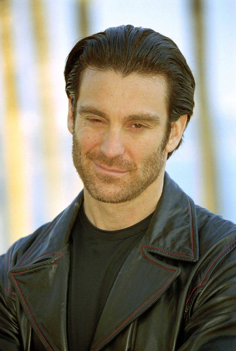 AlanWake66's tweet photo. //the mun does not have a thing for men who look sociopathic... nope. Not at all, (*cough* Michael T. Wiess *cough*) https://t.co/Ht0sHbwXrV