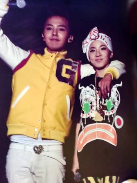 Angelninz1's tweet photo. I remembered something about the ribbon...☺️🍎♥️ #cute
#gdsan #nyongdal #applers https://t.co/22iAVSZElV