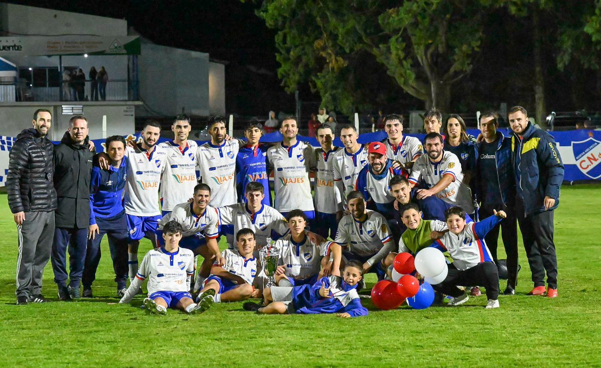 #CopaDesafío | El partido en Primera también fue triunfo por 3-2.

⚽️⚽️Simón Pagua
⚽️<a href="/AyrtonBone/">Ayrton</a> 

➡️La ida fue 0-0

Dos partidos clásicos que sirvieron para seguir agarrando ritmo y aceitando cosas. Quedan 10 días para el debut por OFI, seguimos 🫡

#ClubdeCampeones 🔵⚪️🔴