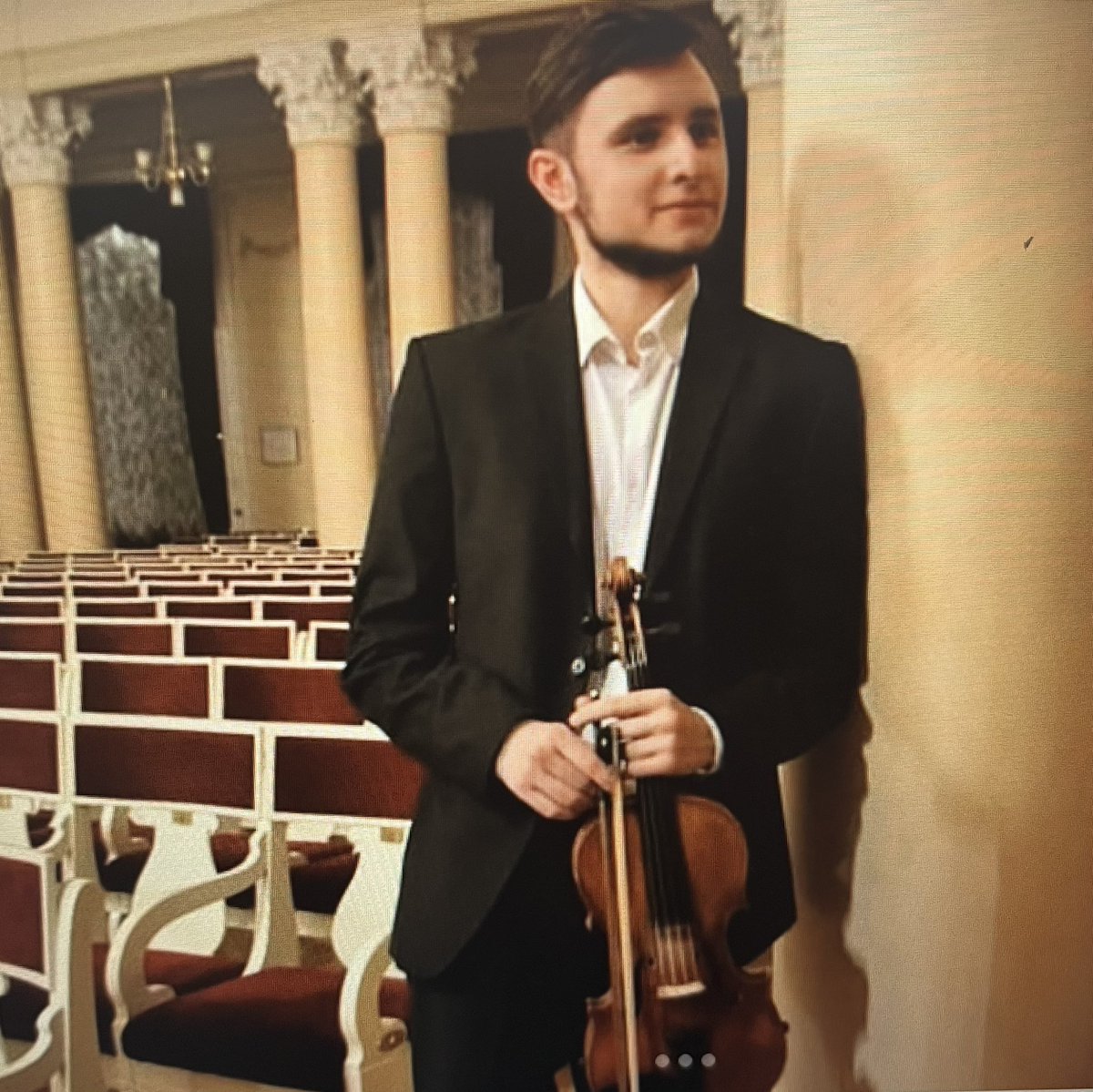 Endellion Festivals (@stendellionfest) on Twitter photo On Monday evening at the opening of our Easter Festival, <a href="/KerenzaPeacock/">Kerenza | violinist</a> led a poignant tribute of the Ukrainian folk song ‘Verbovaya Doschechka’, in memory of Valentyn Yembryk.
Valentyn fought for his country and died on 26 February 2025. facebook.com/share/r/18rqRs… #Ukraine On Monday evening at the opening of our Easter Festival, <a href="/KerenzaPeacock/">Kerenza | violinist</a> led a poignant tribute of the Ukrainian folk song ‘Verbovaya Doschechka’, in memory of Valentyn Yembryk.
Valentyn fought for his country and died on 26 February 2025. facebook.com/share/r/18rqRs… #Ukraine