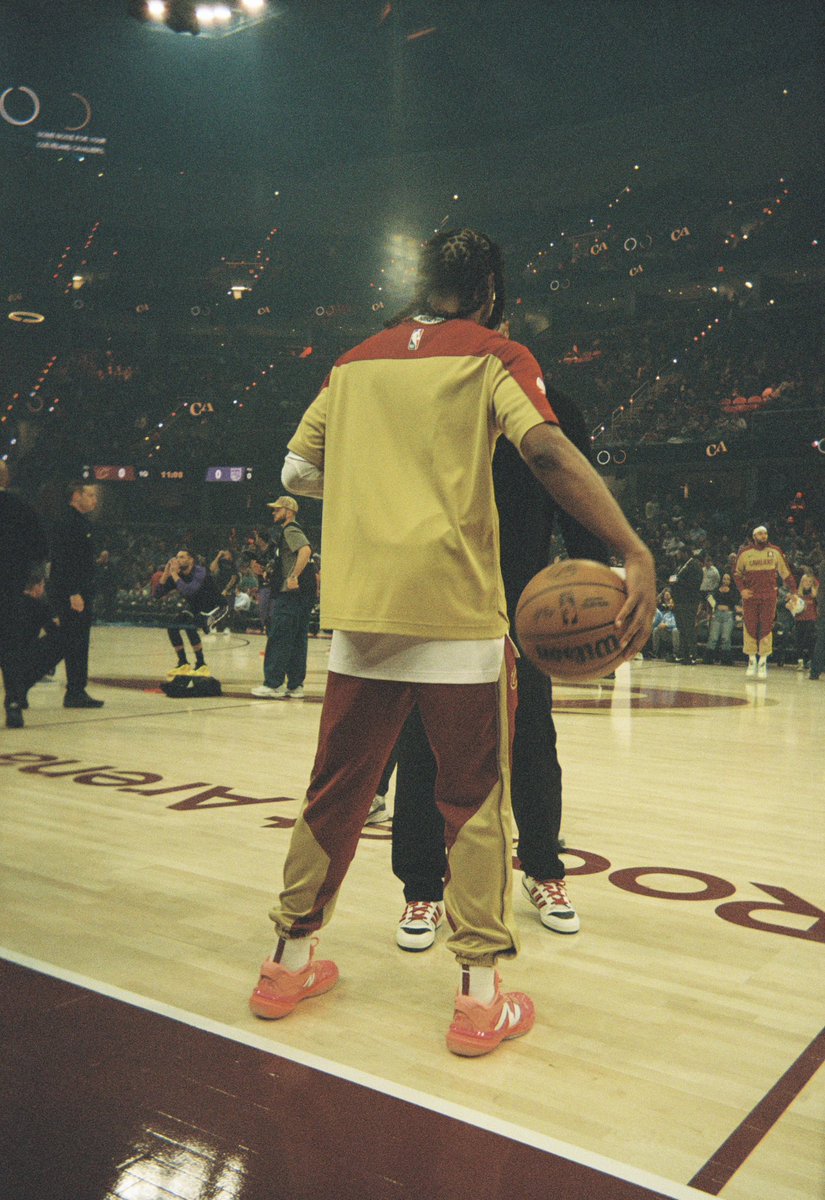 ndyDiederich's tweet image. Took a disposable film camera courtside to the Cavs/Kings game... had some fun in the process.
#LetEmKnow