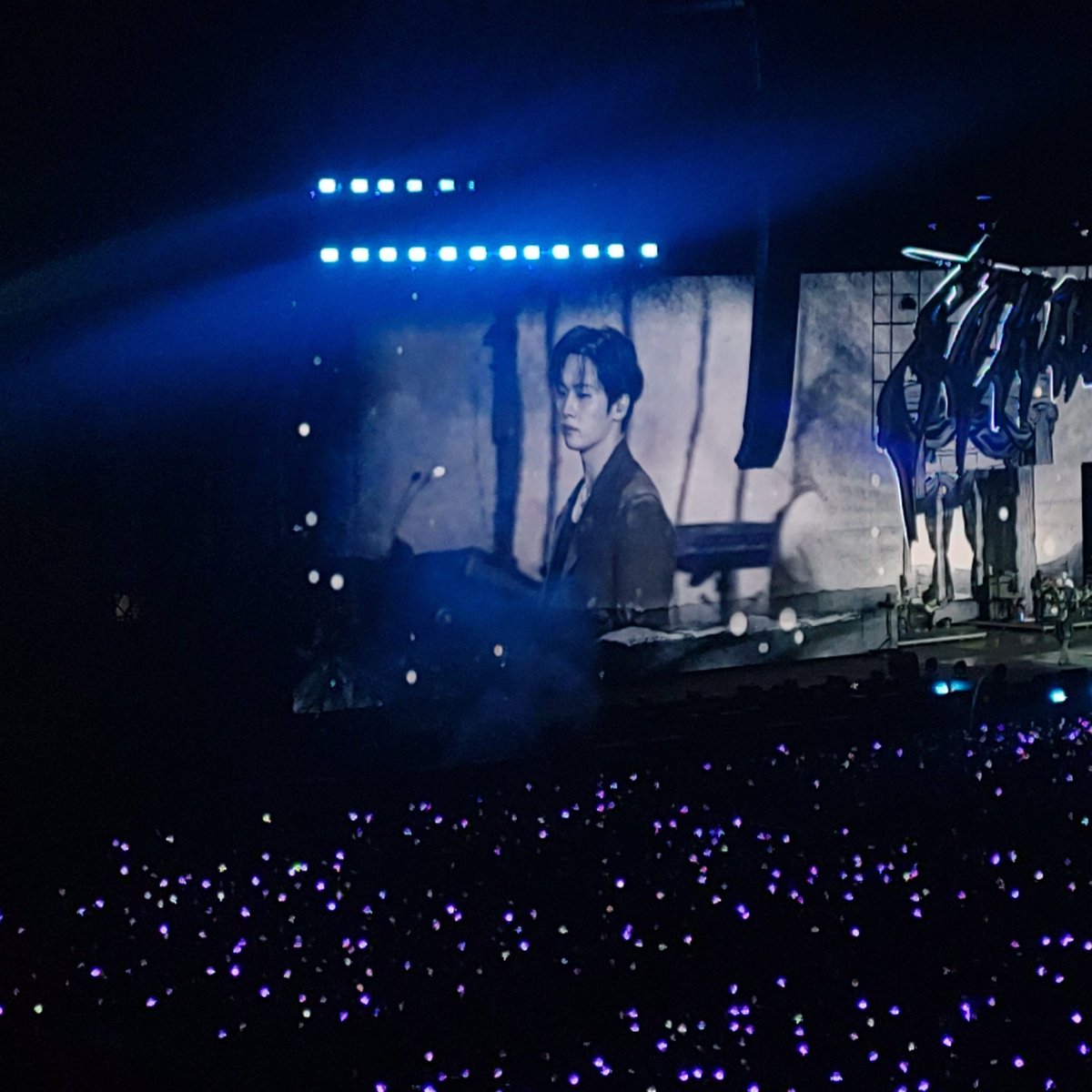 Ertsax_x's tweet photo. Un poco del domingo 🖤
 #dominATE_MEXICOCITY 
#StrayKids_dominATE https://t.co/OnMDRYlbpM