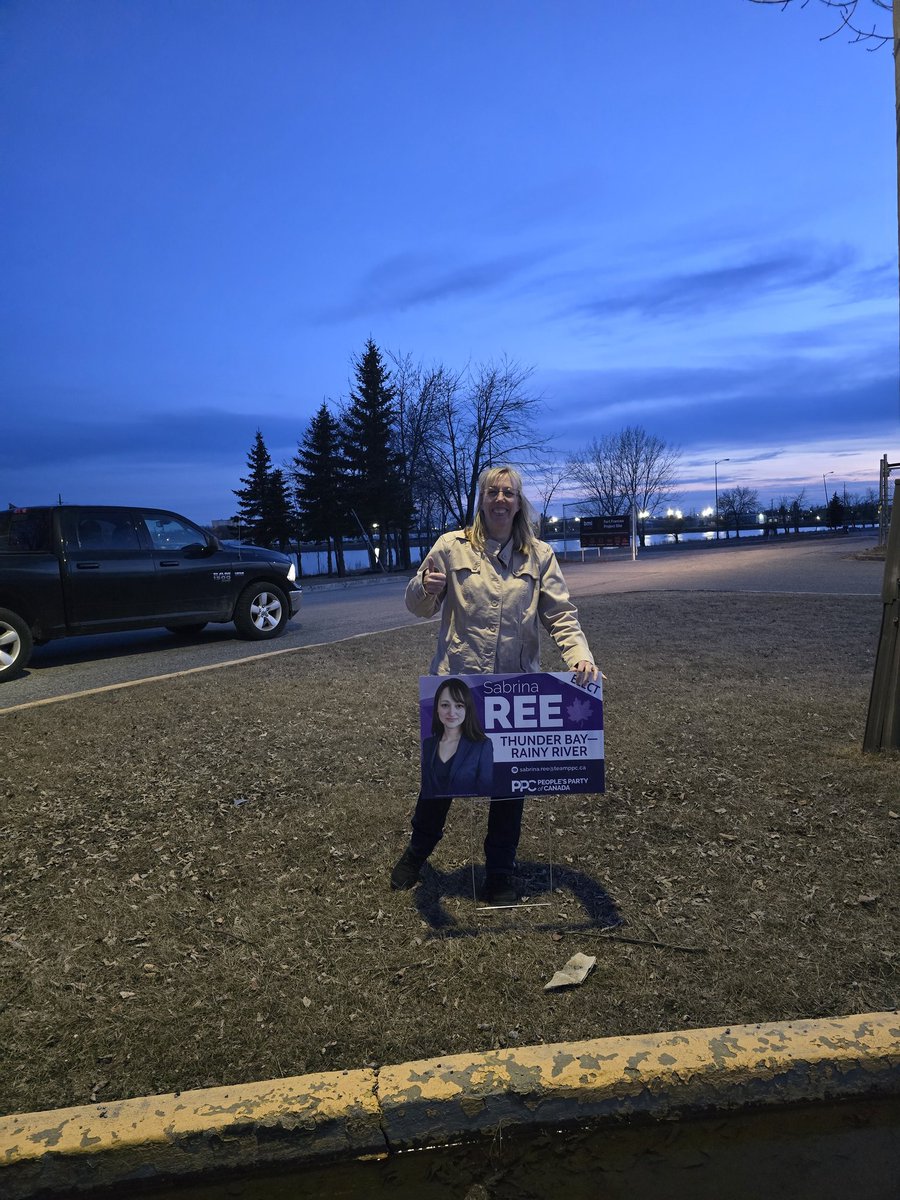 Sabrina48873694's tweet photo. Thank you to my amazing voulteers in Fort Frances!
VOTE Sabrina Ree Peoples Party of Canada Candidate.
Thunder Bay Rainy River
#ThunderBay #FortWilliam #portarthur #Atikokan #fortfrances #alberta #devlin #barwick #stratton #rainyriver #emo https://t.co/Qh7Ifn7J9j
