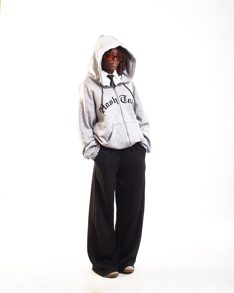 HashtagClothin2's tweet photo. Wrap yourself in style with our HASHTAG OVERSIZED ZIP-UP HOODIE! ๐โจ 100% cotton comfort meets flux design flair. Shop now at https://t.co/4c1Wayw5bS #HashtagFashion #HoodieLove #LocalDesigners #hashtagfashionbrand https://t.co/gOpzBML4nA