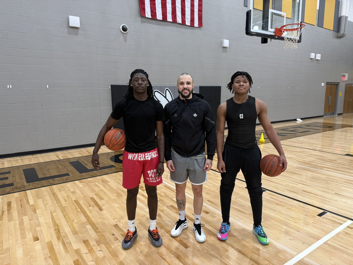 Jordan Brangers (@coachbrangers55) on Twitter photo Great workout tonight with 2 super sophomores out of Woodford Co high school. 💪🏼
• Omari Jointer <a href="/JointerOmari/">Omari Jointer</a>
• Thurman Wade <a href="/thurmanwade4/">Thurman Wade</a>
Heading into the AAU season they are both looking to lift their stock🏀
Workout Details: 📝🧪
- 50’s Ball Handling Series Warm-up
- Great workout tonight with 2 super sophomores out of Woodford Co high school. 💪🏼
• Omari Jointer <a href="/JointerOmari/">Omari Jointer</a>
• Thurman Wade <a href="/thurmanwade4/">Thurman Wade</a>
Heading into the AAU season they are both looking to lift their stock🏀
Workout Details: 📝🧪
- 50’s Ball Handling Series Warm-up
-