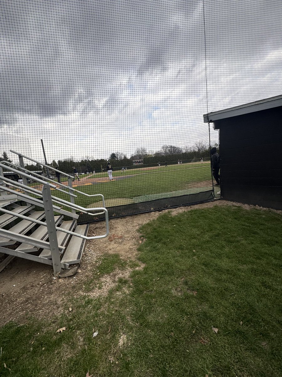 LukeMartin___'s tweet photo. Went out to support the baseball team yesterday @MU_SpartanFB #goldteam https://t.co/PR8OkocI02