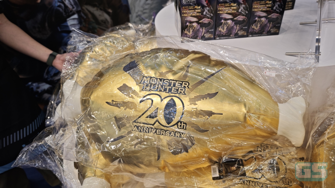 GamerSantaiMY's tweet photo. Tadi dah tunjuk rupa Kedai Pop-Up Capcom, sekarang min nak tunjuk sedikit merch yang dijual di sana! 🔥 Nantikan laporan penuh dari kami tentang senarai barang dan harga. Stay tuned!
#CapcomPopUp #Malaysia https://t.co/SoQHDBz2S4