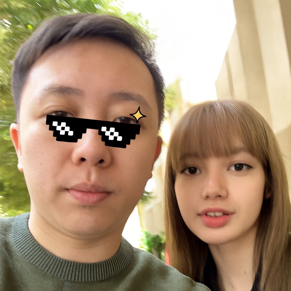 A photo with “her” has been revealed! What do you think of our chemistry?

Hmm 感觉兄妹感 &gt; CP感
喜欢她的人多么?

#Coachella